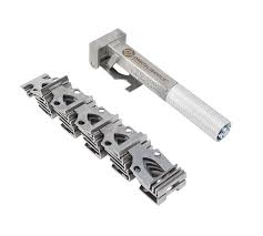 TC-600 Tack Clamp Pipe Clamping Tool with modular chain links and ergonomic handle for large diameter pipe alignment